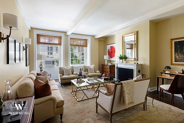 Sold by Warburg | media 43