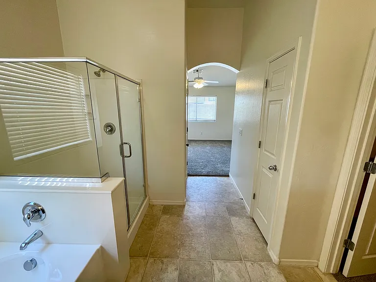 25853 W Elizabeth Ave — Photo 14