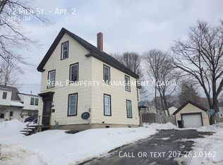 72 Pier St APT 2, Bangor, ME 04401