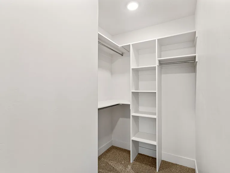 917 N 100 W — Photo 18