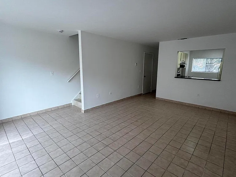417 Palm Cir E #417 — Photo 10