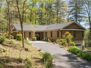 115 Lakemont Dr, Flat Rock, NC 28731