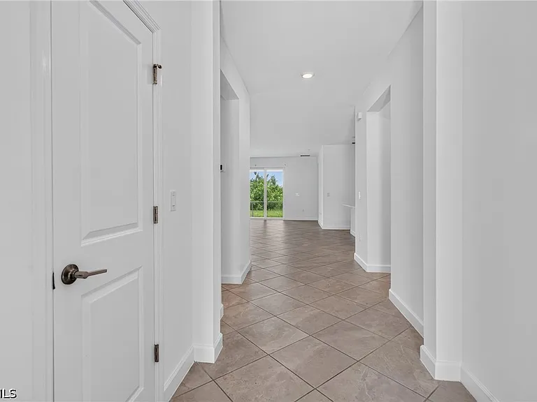 9156 Leatherwood Loop — Photo 3