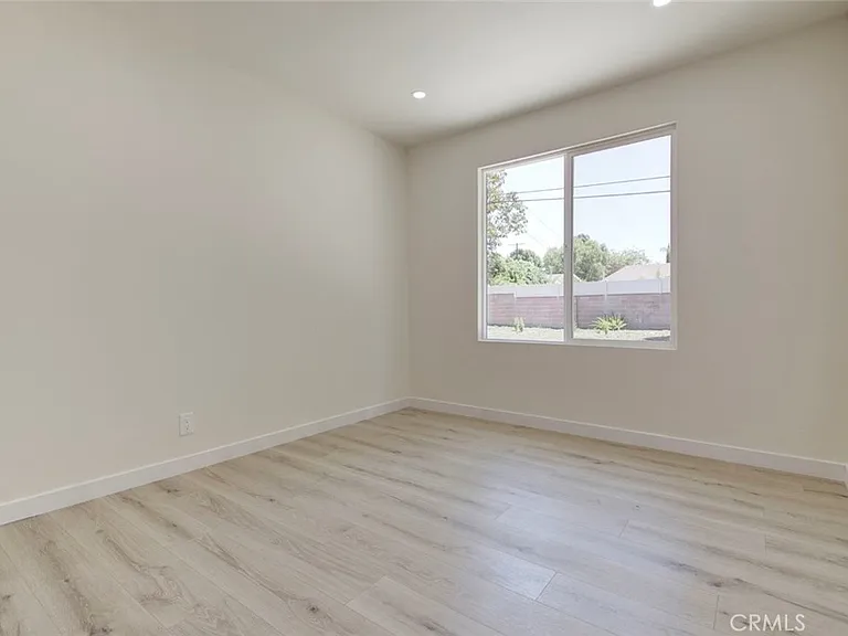 8358 Nestle Ave — Photo 15