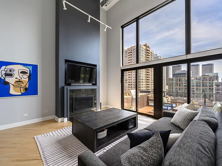 616 W Fulton St #712 — Photo 5