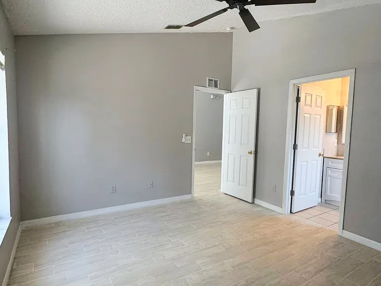 349 Walpole Loop — Photo 7