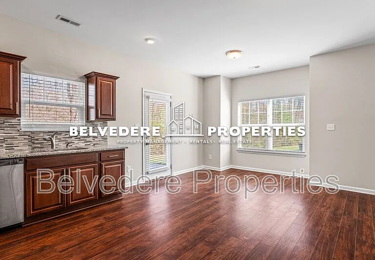 116 Summerland Dr — Photo 17