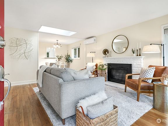 3rd image of 16504 15th Avenue NE