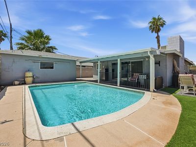 327 Arnold St, Las Vegas, NV, 89106