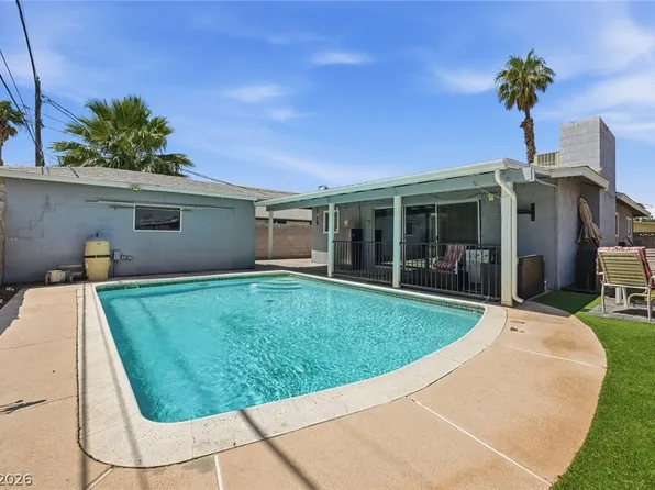 327 Arnold St, Las Vegas, NV 89106