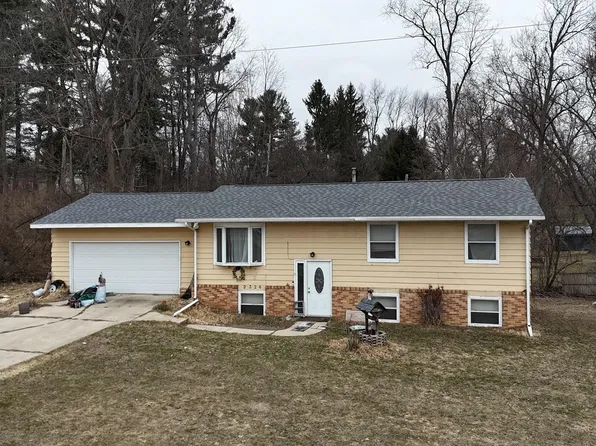 2326 Pioneer Dr, Jackson, MI 49201