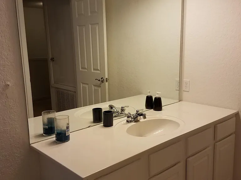 831 Enclair St — Photo 15