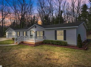 202 Forestville Dr, Houghton Lake, MI 48629