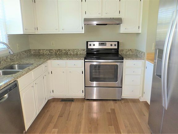 2nd image of 713 Eugenia Ct