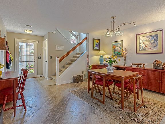 4th image of 2977 Sea Oats Cir