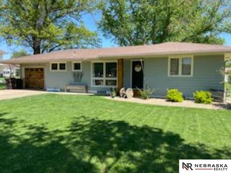 240 N 8th St, David City, NE 68632 Zillow