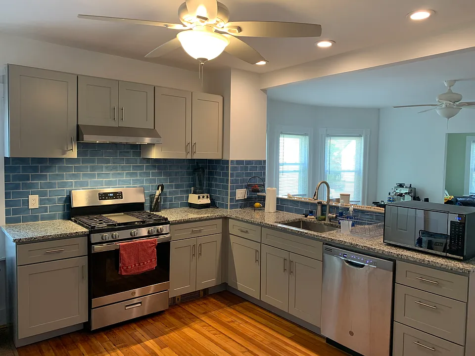 20 Lincoln Ave #3