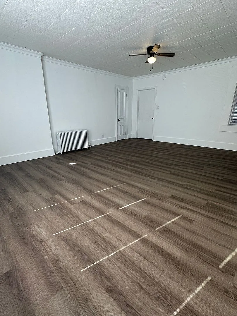 565 West Market Street — Photo 3