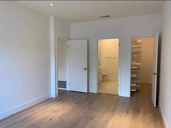 3rd image of 1326 Hoover St APT 9