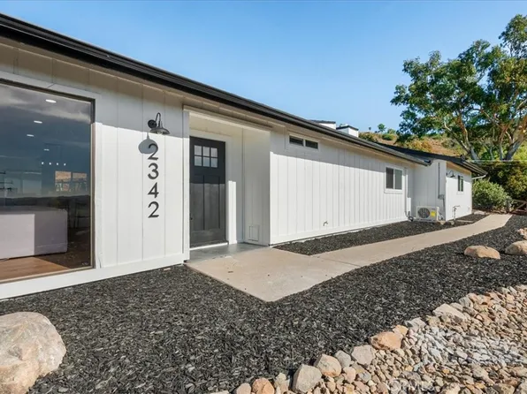 2342 Edgehill Rd, Vista, CA 92084