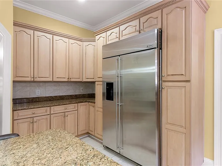 680 W Paces Ferry Rd NW — Photo 10