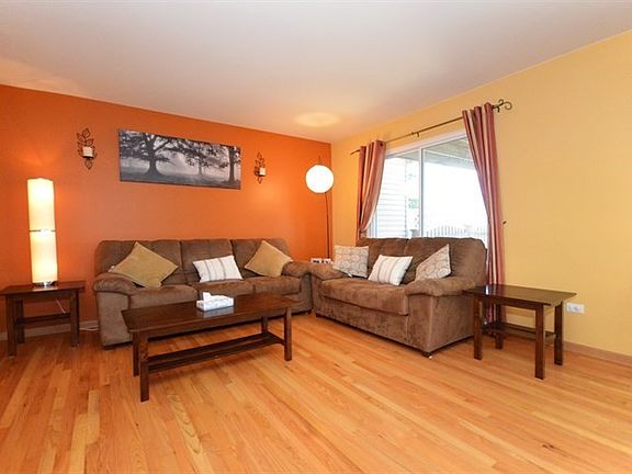 5th image of 1208 Glen Mor Dr #B