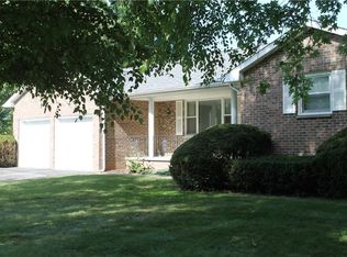 122 Allenwood Dr, Paris, IL 61944