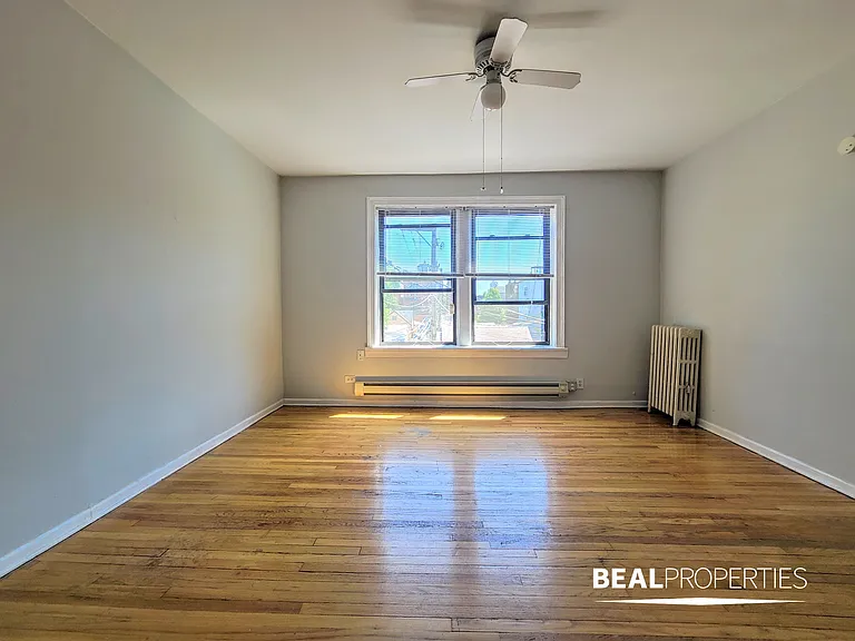 1050 West George St — Photo 12
