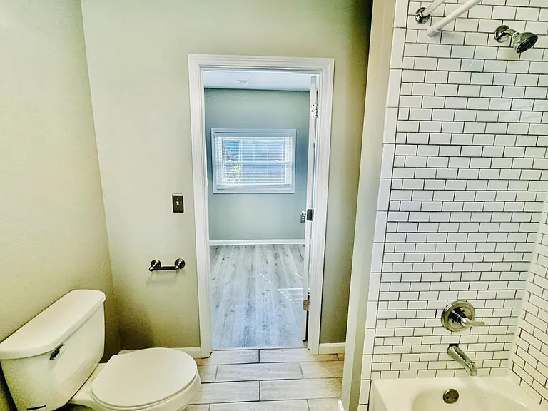 520 Wainwright Ave — Photo 13