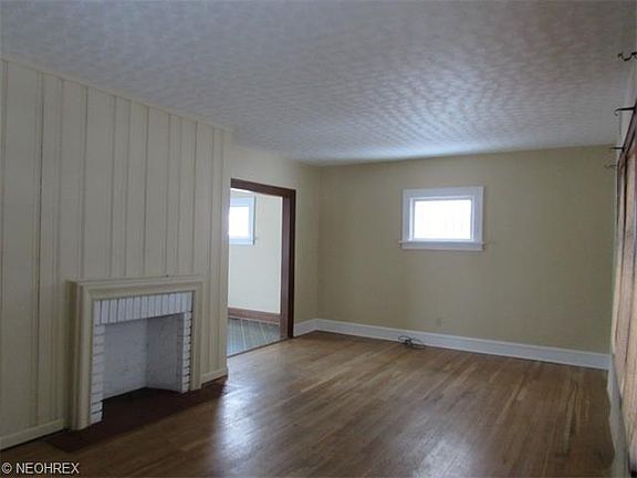 4th image of 14516 Bayes Ave