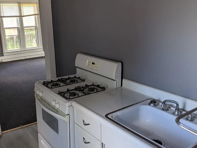 607 Pine St #3 — Photo 5