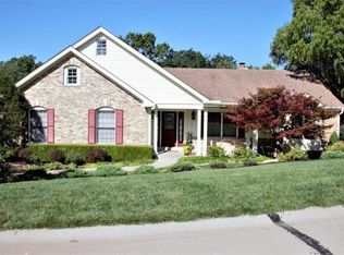 323 Redwood Forest Ct, Ballwin, MO 63021