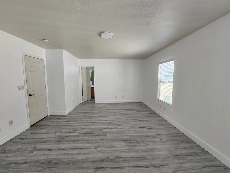 10256 Franford Ct — Photo 37