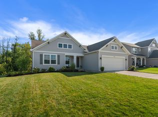 7449 Macview Dr, Zeeland, MI 49464