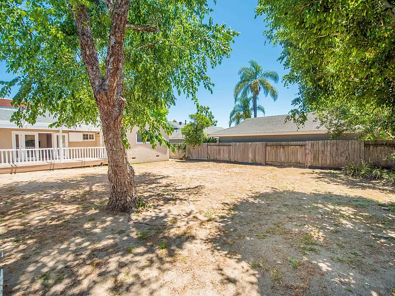 375 Vista Baya — Photo 37