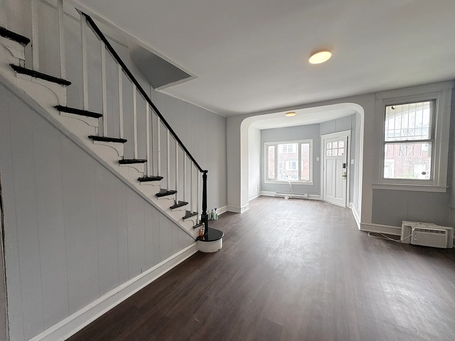 3 bed, 1152 sqft, $1,700 — Photo 1