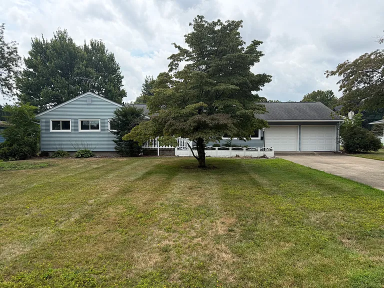 1182 Dalton Dr — Photo 1