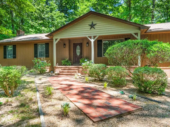 14449 Kings Hwy, Montross, VA 22520