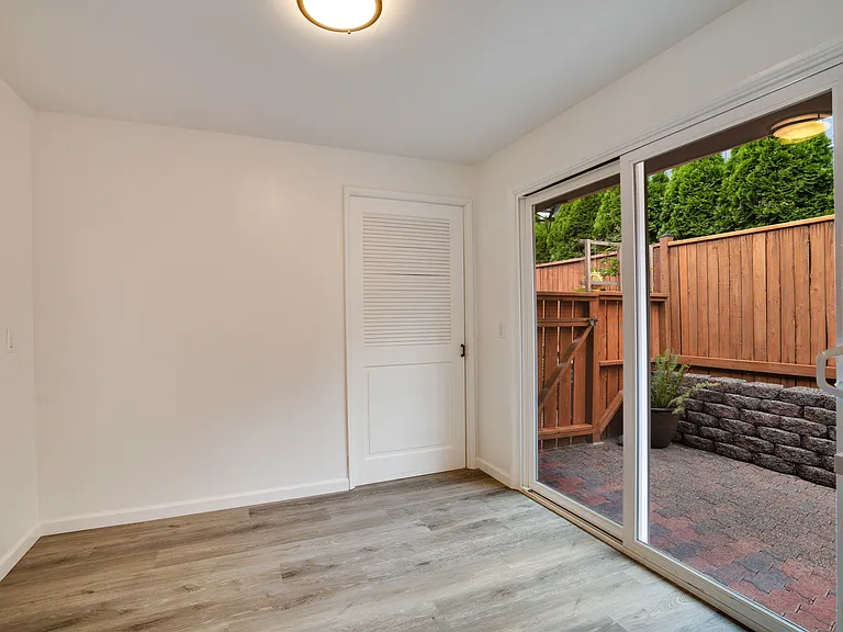 1416 N Cedar St — Photo 18