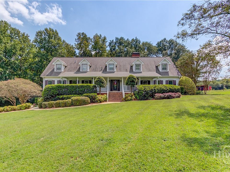 1st image of 1052 Diamond Hill Road