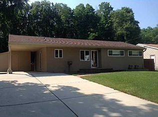 192 Princeton Rd, Parlin, NJ 08859