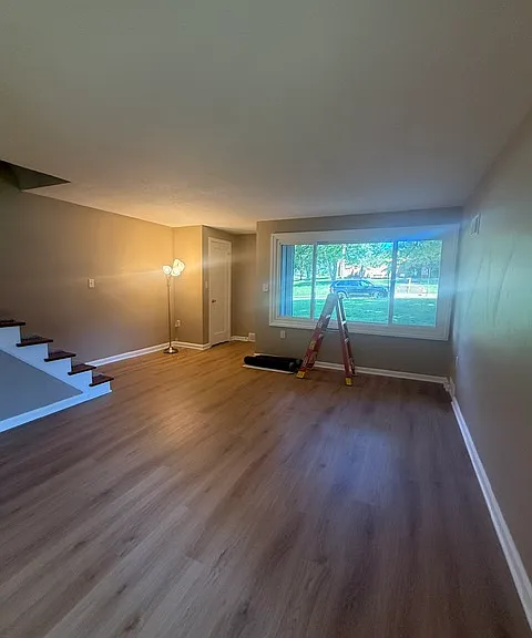 782 Parkview Dr — Photo 9