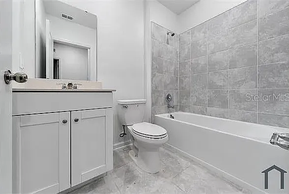 3 bed, 2.0 bath, 1440 sqft, $2,350 — Photo 4