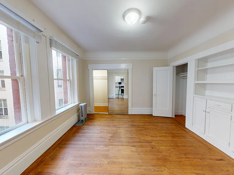 925 Geary Street — Photo 1