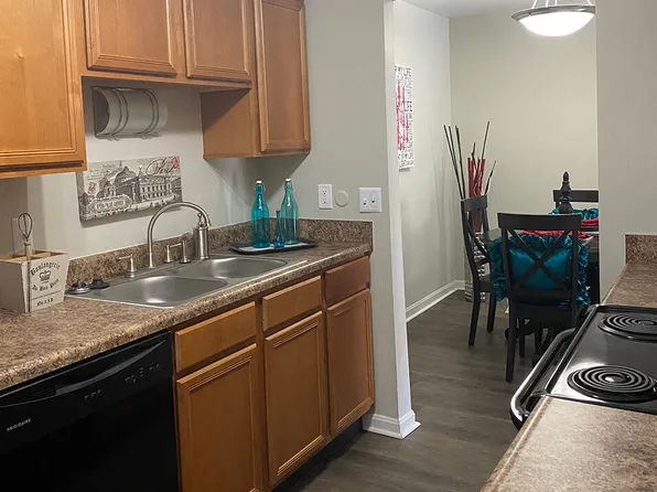 Abbey Court Apartments