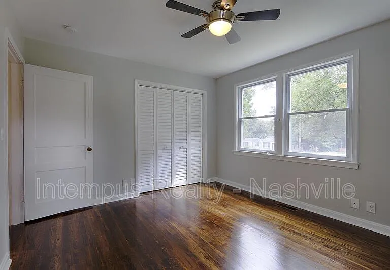 98 Oriel Ave — Photo 11
