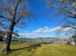 21318 Carlton Ave, Cassopolis, MI 49031