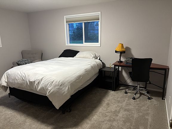 3rd image of 13132 Brookside Dr NE