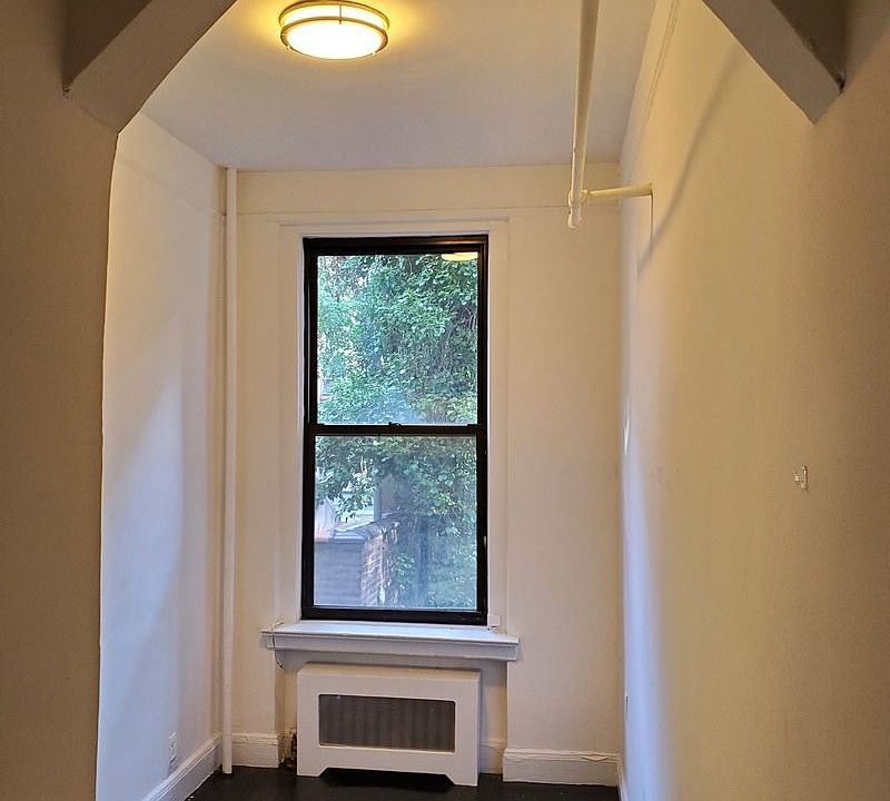 1st image of 49 W 11th St APT 17