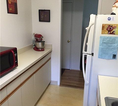 4th image of 91 Tulip Ave APT Pa1